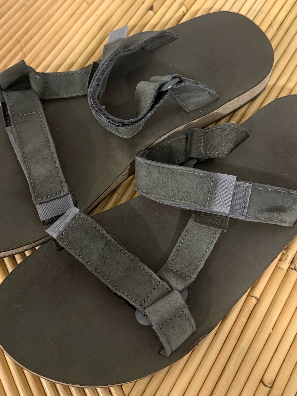 Teva Original Universal Premium Leather Gray Sandal MENS Size 11